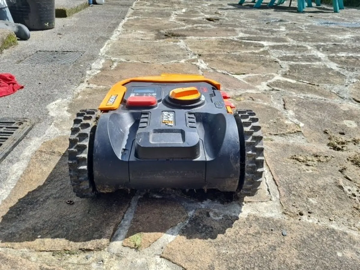 Worx Landroid WR153E robot mower 2000m2 - Image 2