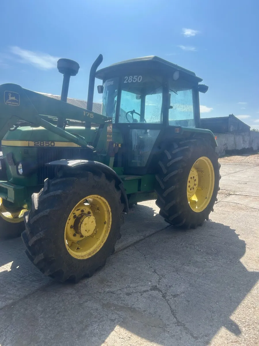 John Deere 2850 - Image 2