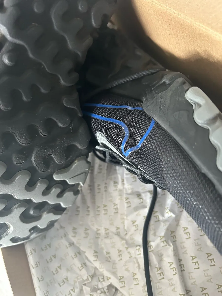 Mens trainers - Image 4