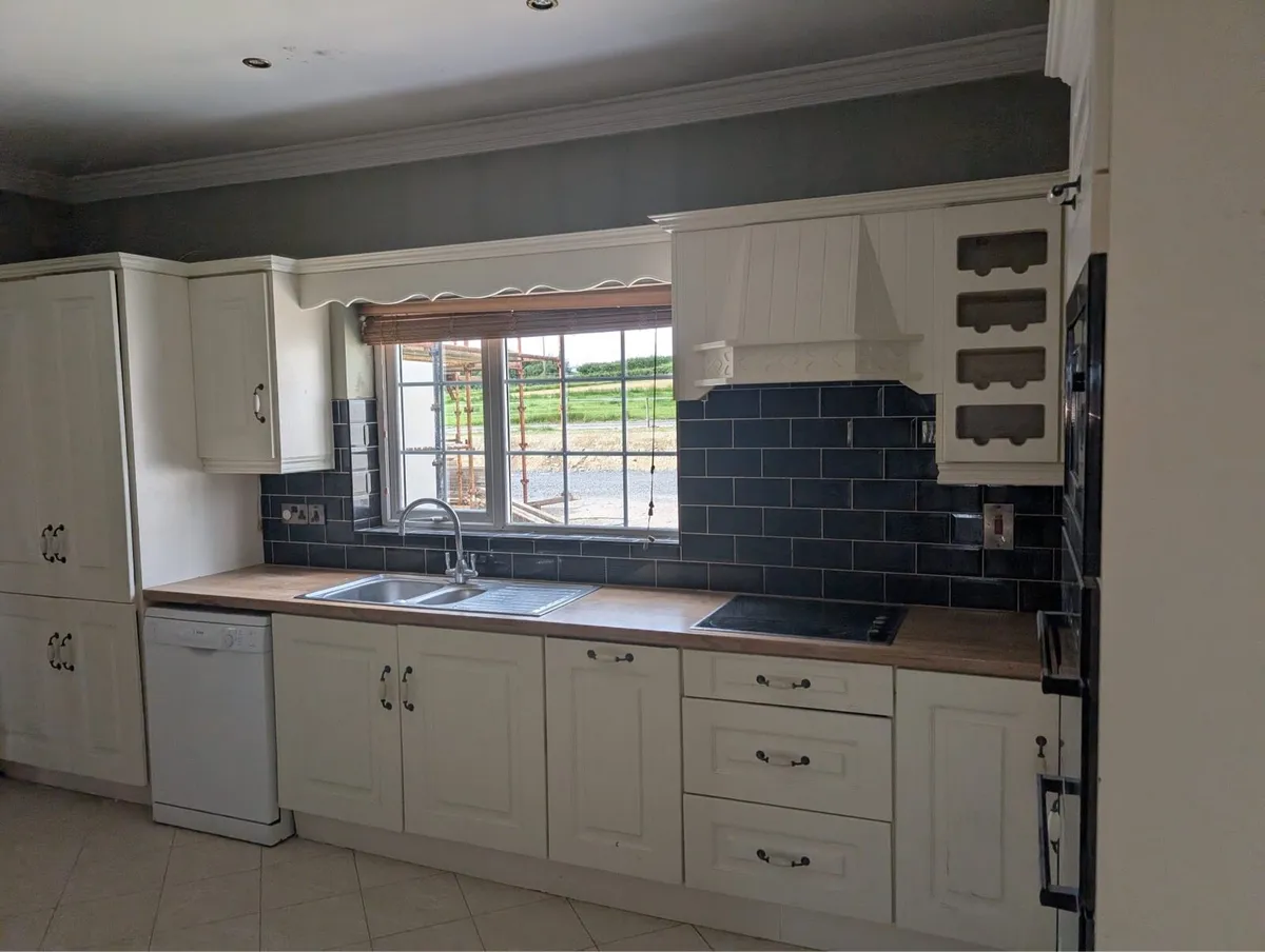 Kitchen & Appliances - Image 2