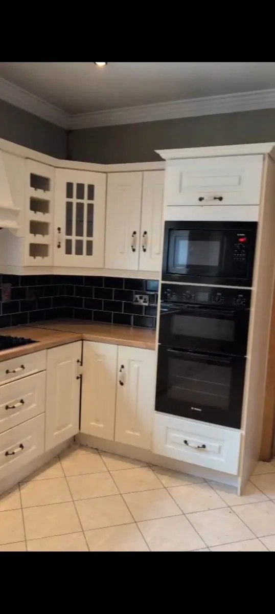 Kitchen & Appliances - Image 4