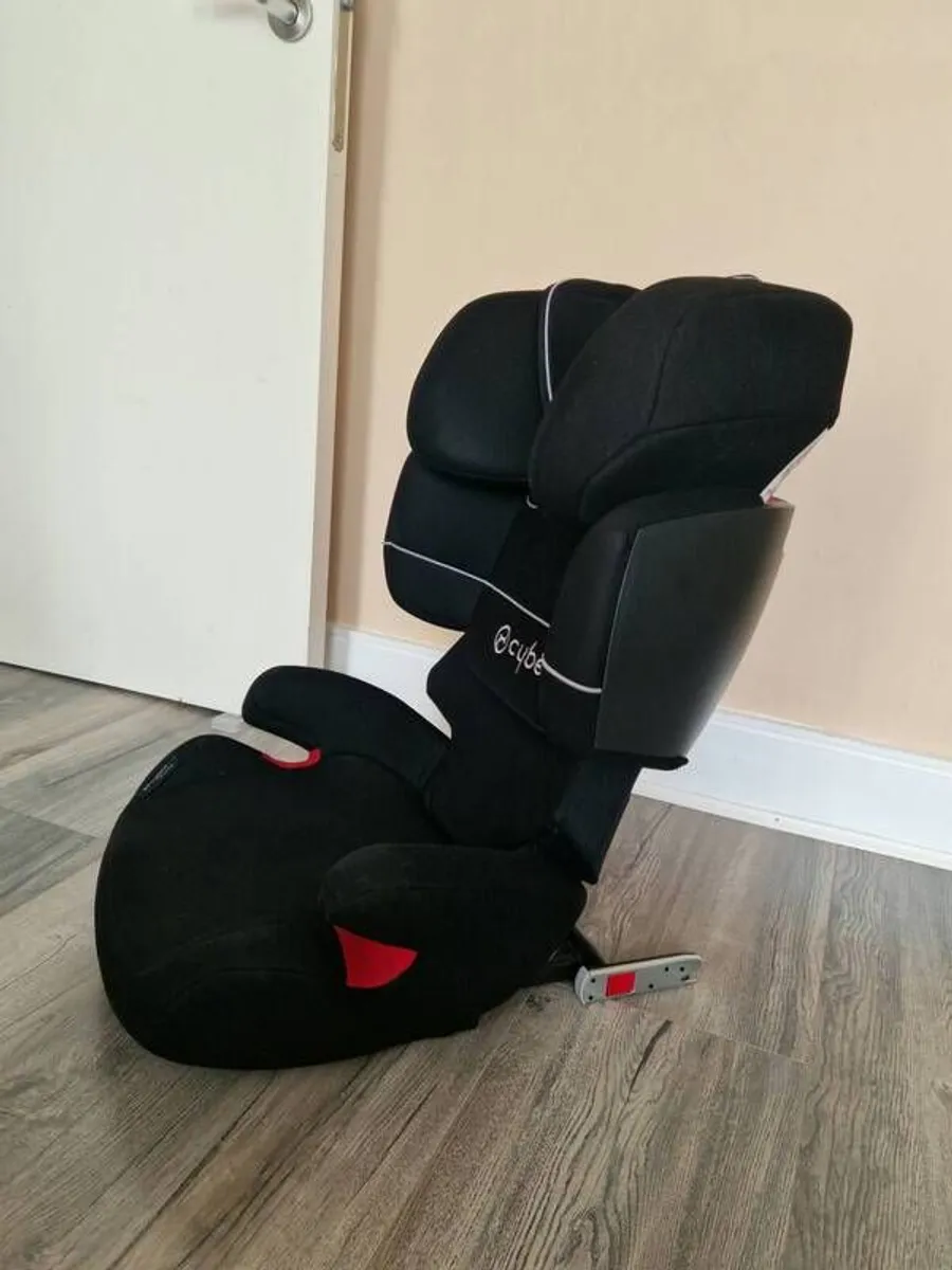 Cybex Car seat - Image 1