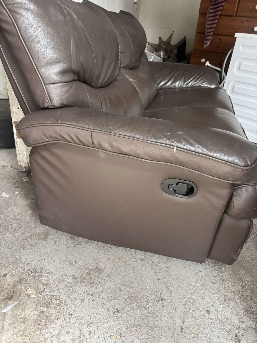 Leather couch - Image 2