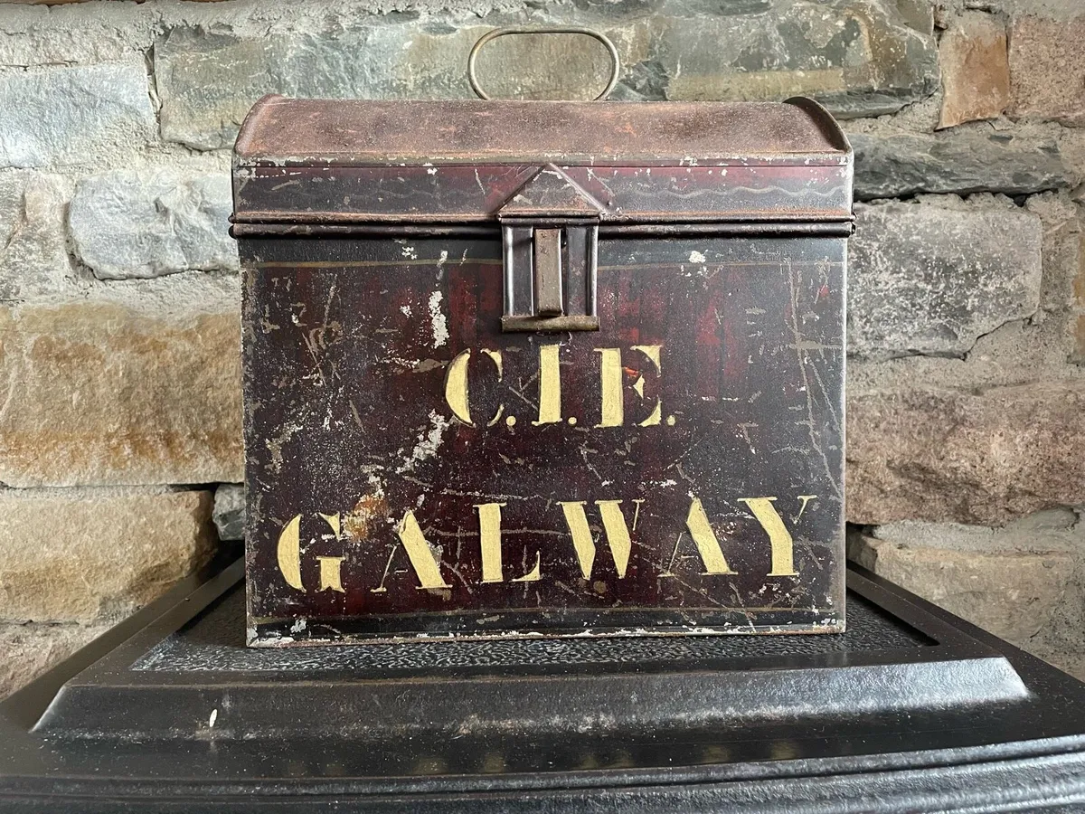 CIE Galway Metal Box - Image 1