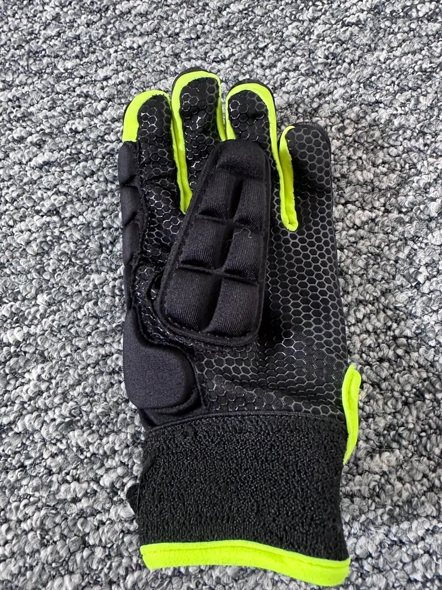 Hockey Glove - Image 1