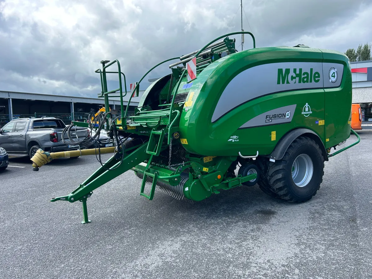 2023 McHale Fusion 4 Plus (14K Bales) - Image 3