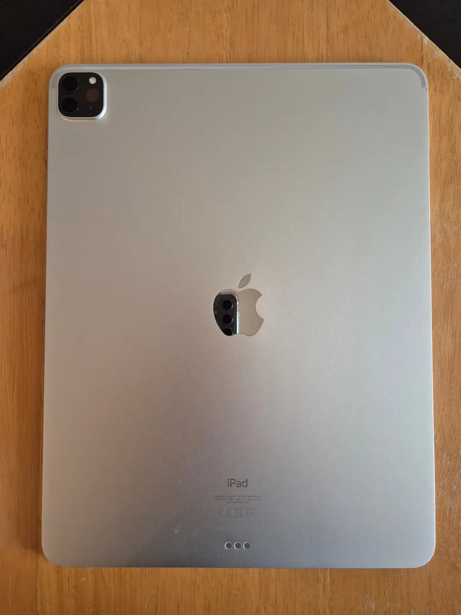 iPad Pro 12.9 128GB - Silver - Image 3