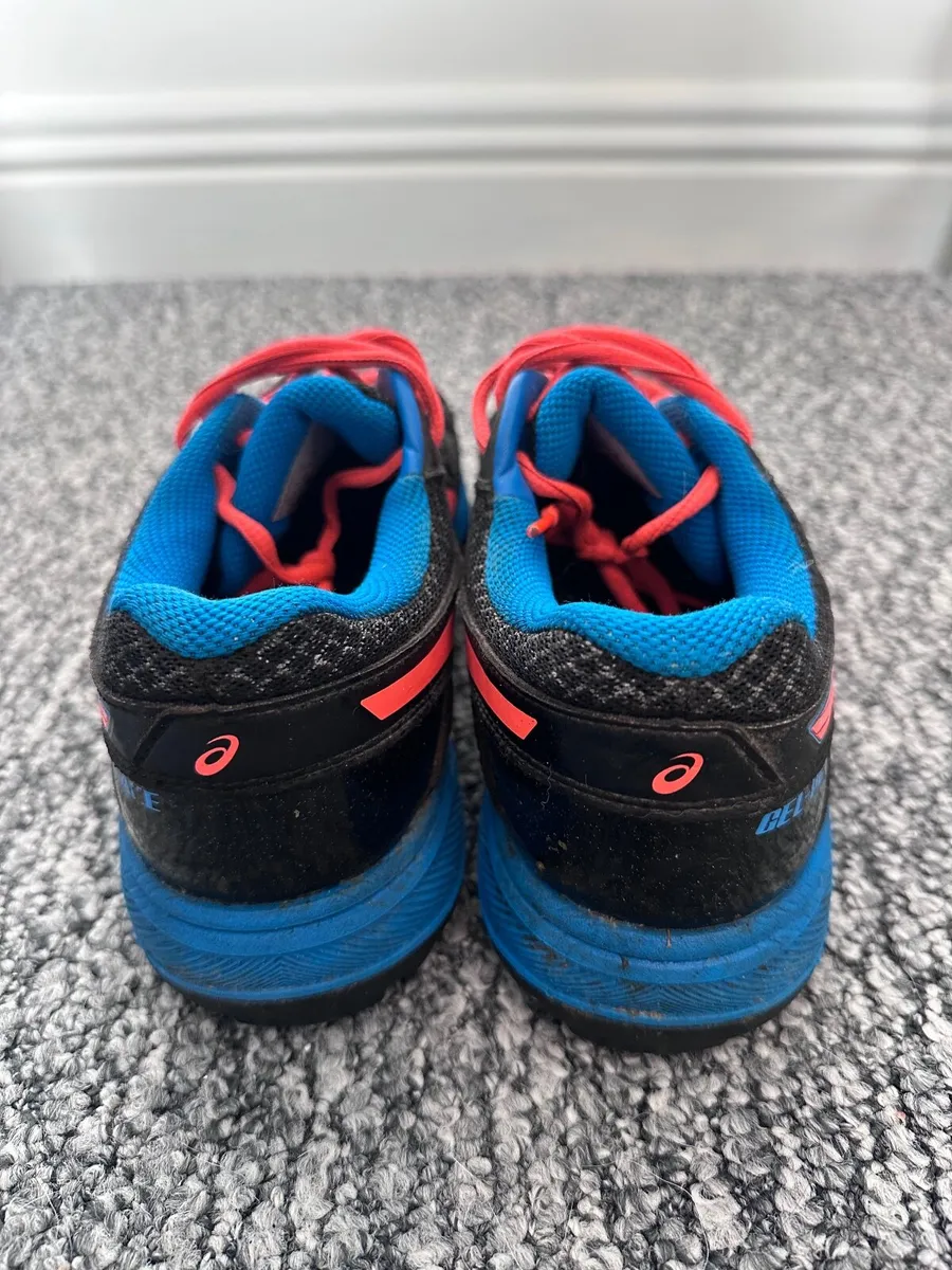 Hockey Shoes - Image 3