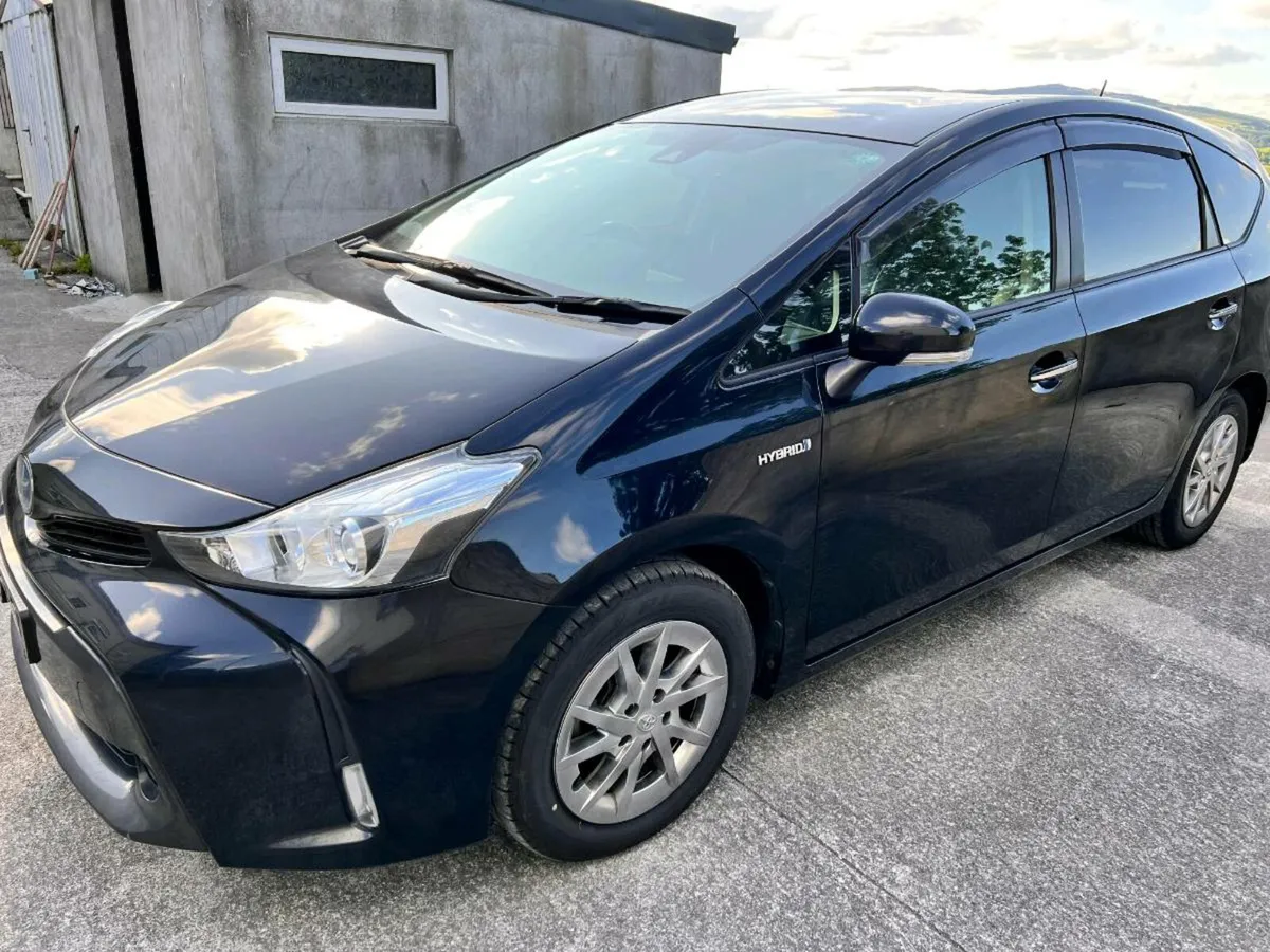 Toyota Prius Alpha / plus - Low milage 7 seat - Image 3