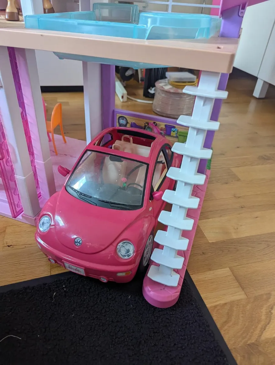 Barbie Dreamhouse with car, pony & dolls - Image 4