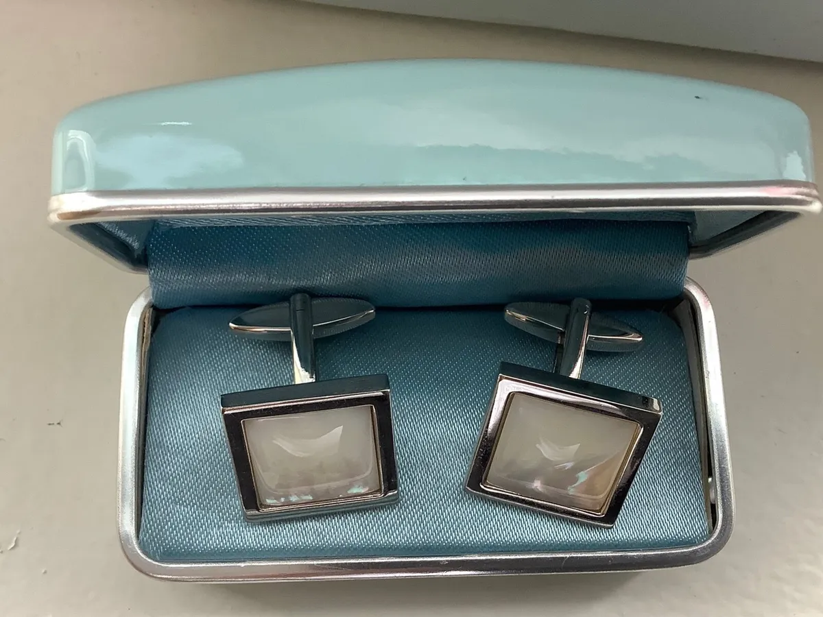 Cuff links - mother of pearl - Image 1