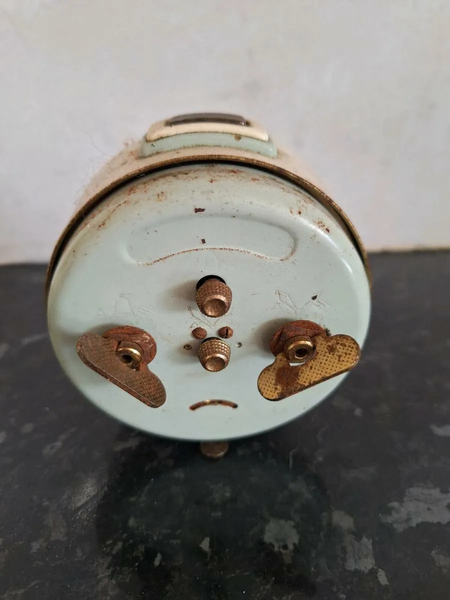 Vintage 1940's HAC trio tone clock - Image 2