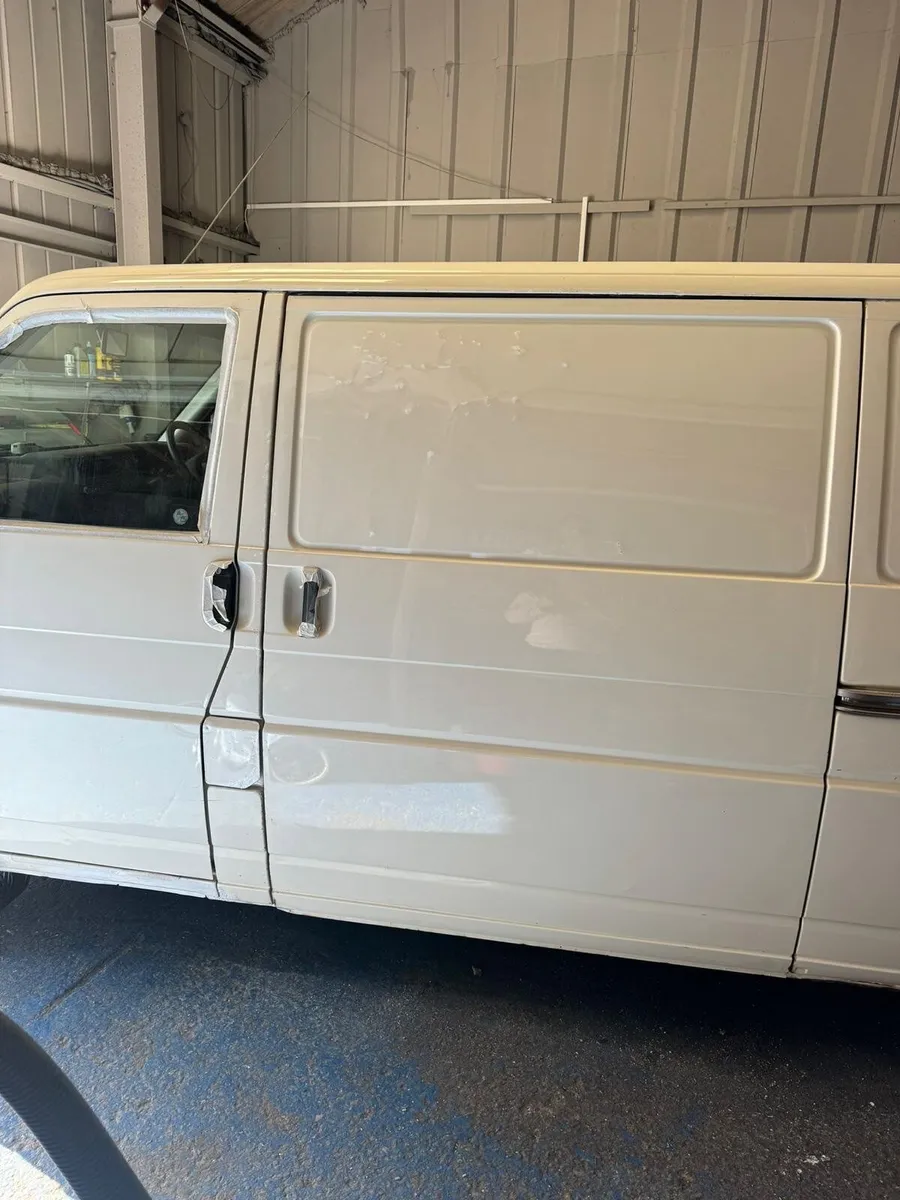 Volkswagen Transporter 2003 - Image 4