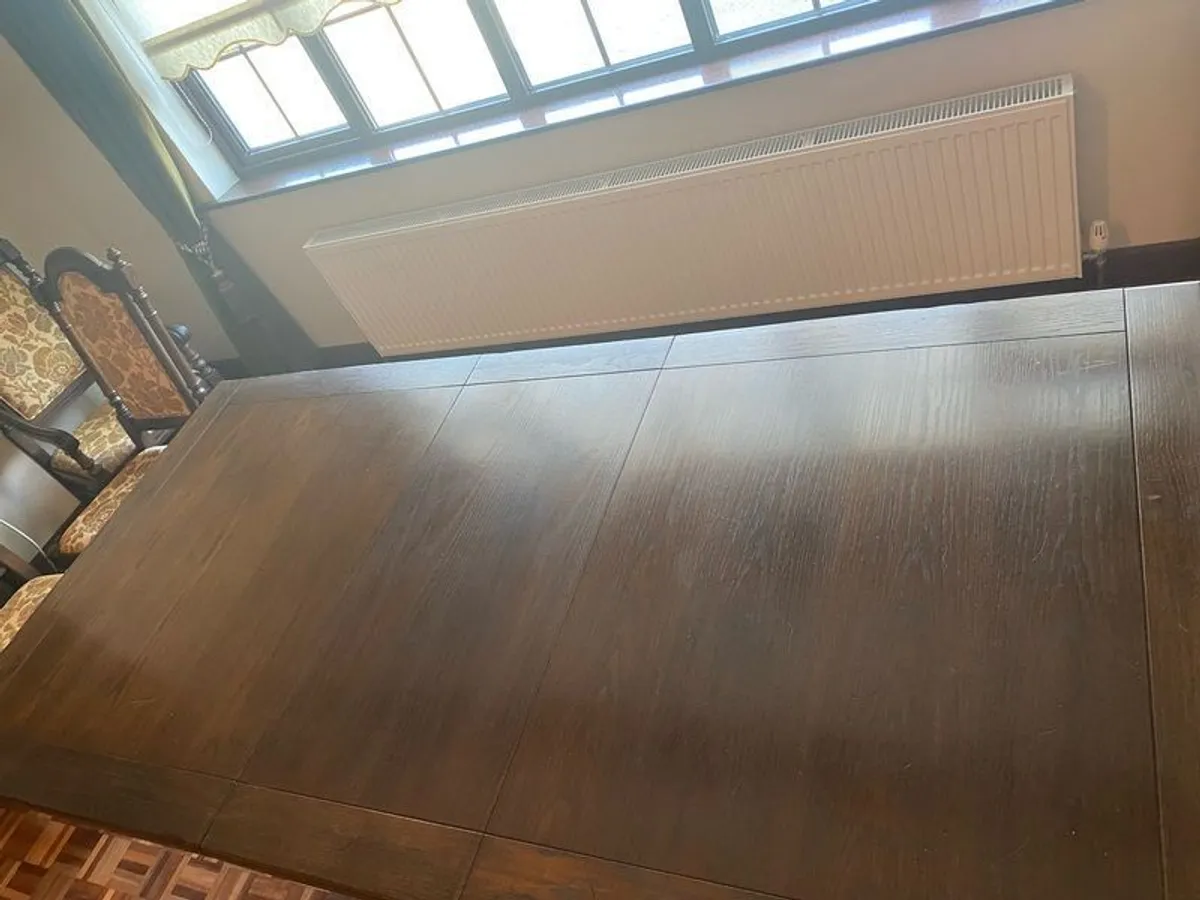 Table Solid Oak 5 ft (200e)plus 8 chairs(180e)- perfect condition - Image 2