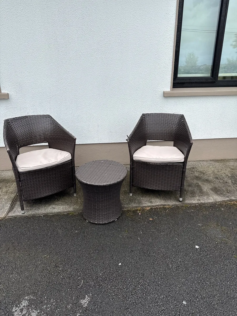 garden furniture - Image 1