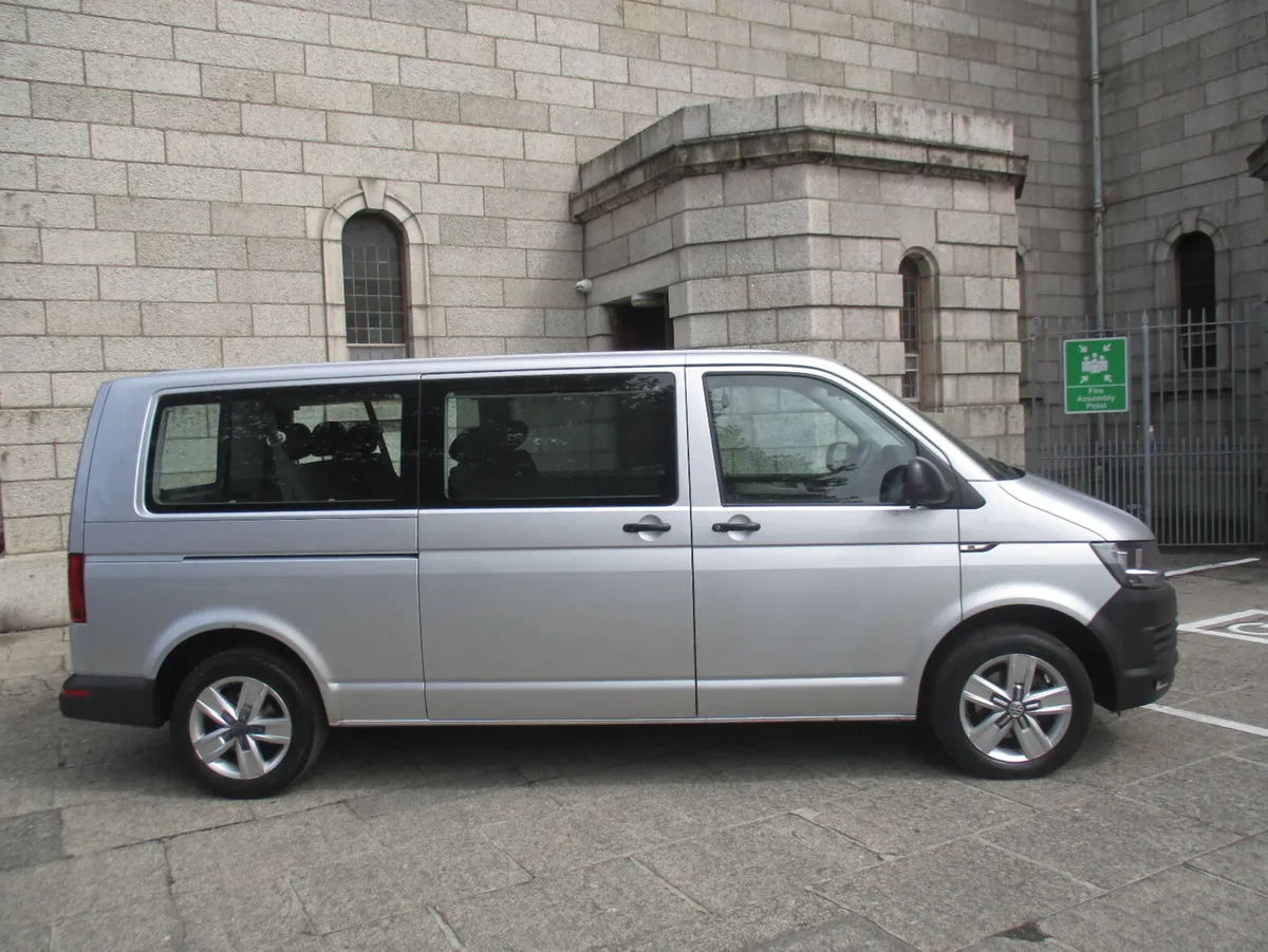 2017 VW SHUTTLE 2.0 TDI DSG 9 SEATER AUTO - Image 2