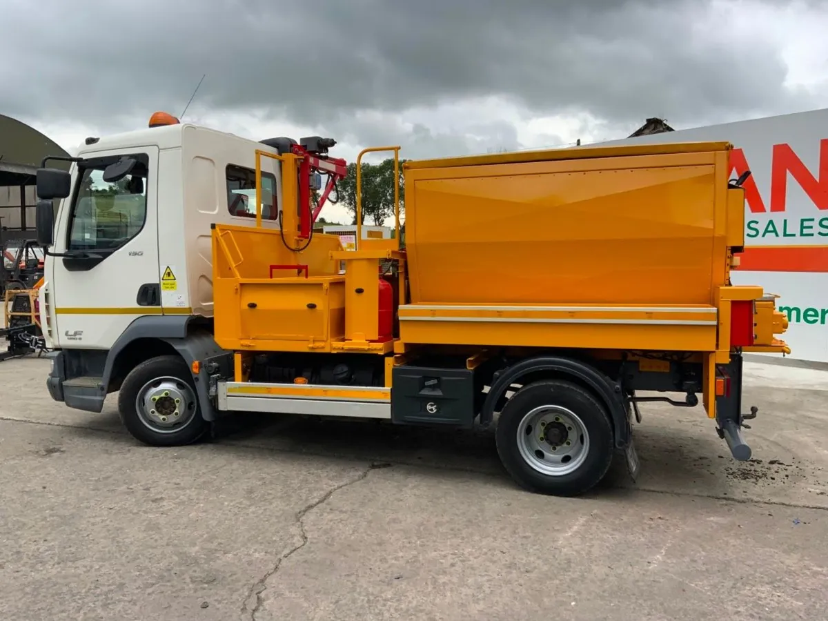 2017 DAF LF150 TWIN COMPARTMENT HOTBOX. - Image 3