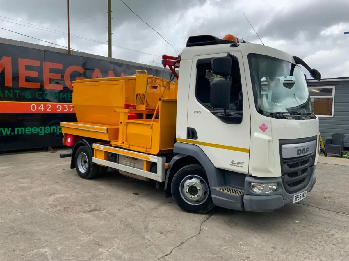 2017 DAF LF150 TWIN COMPARTMENT HOTBOX. - Image 2