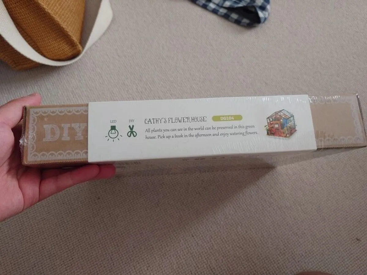 Rolife DIY Miniature House, Cathy's Flower House DG104 - Image 4
