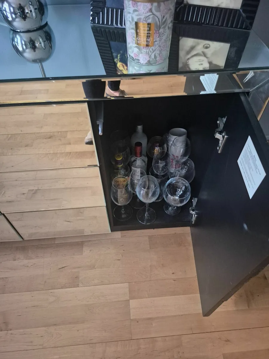 Sideboard - Image 3