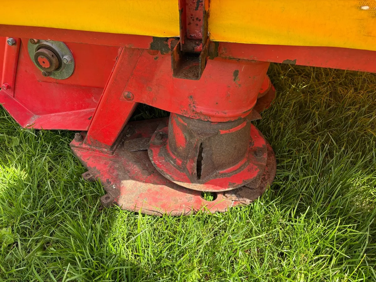 Taarup Kverneland 316 8ft mower conditioner - Image 4