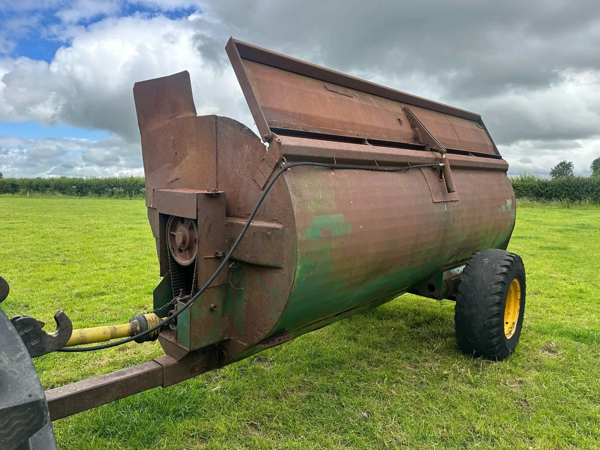 Fraser dung spreader - Image 1