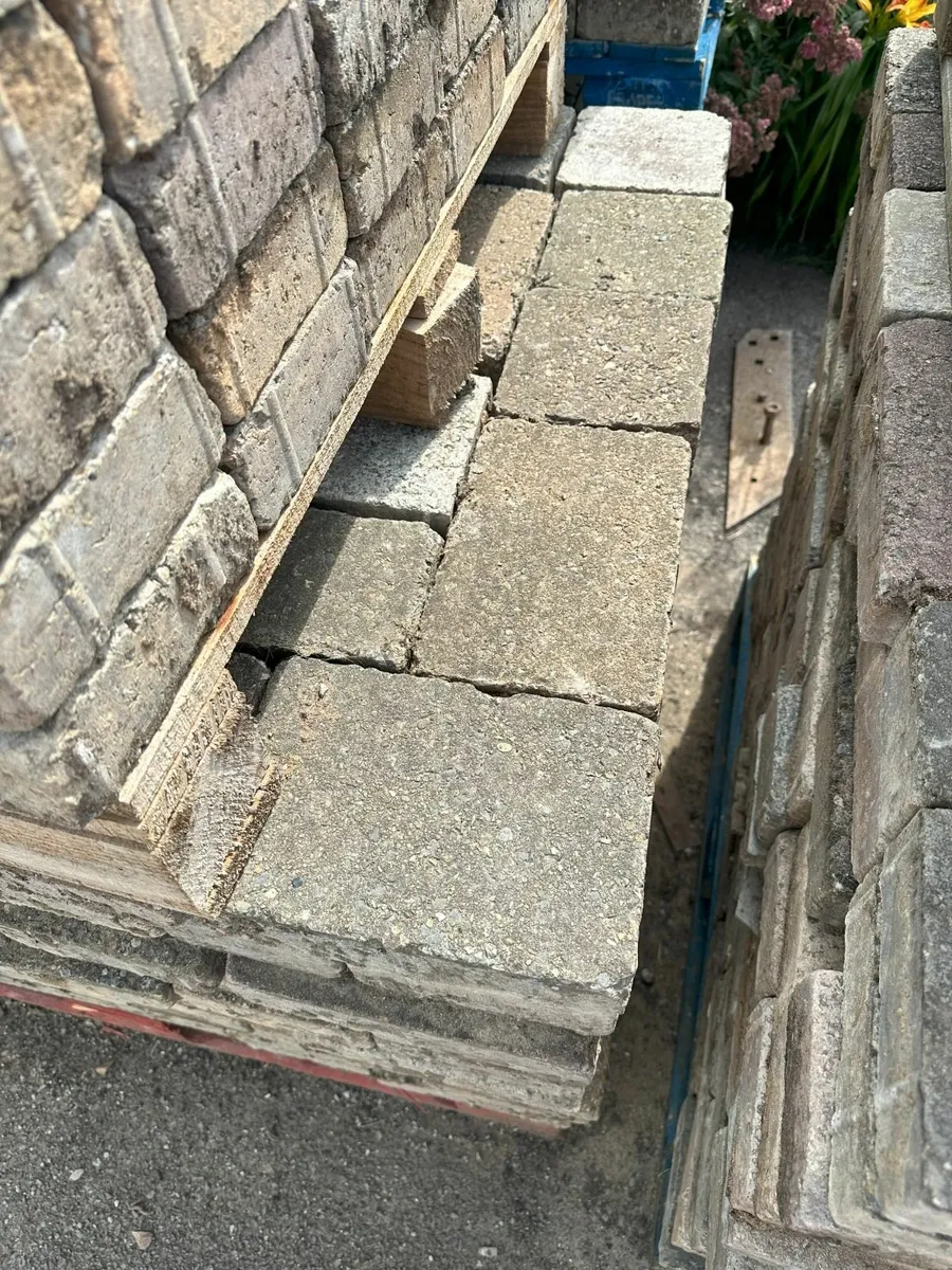 Reclaimed Country Cobble Pavement Stones - Image 3