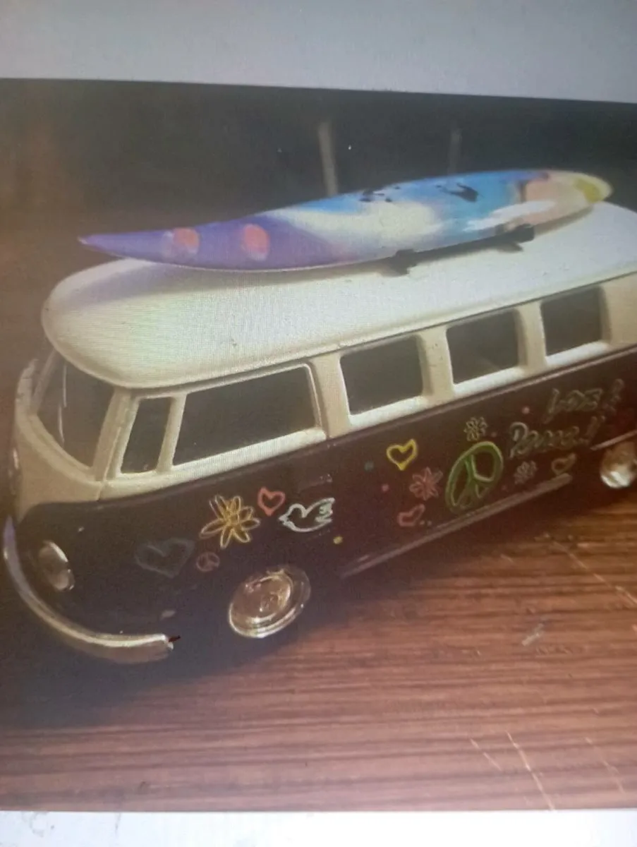 KINSMART 1962  VOLKSWAGEN CLASSIC BEETLE BUS - Image 4
