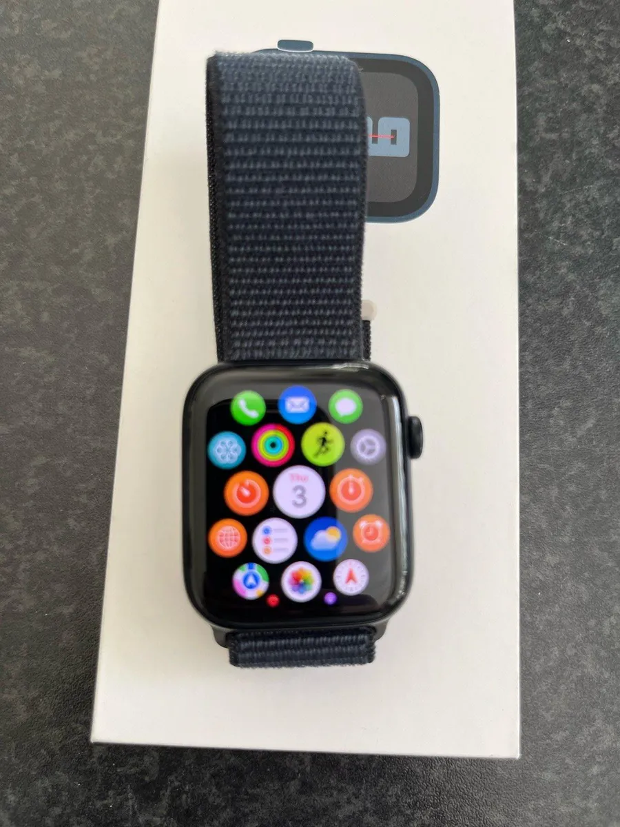Apple Watch SE (gen 2) 44mm midnight - Image 2