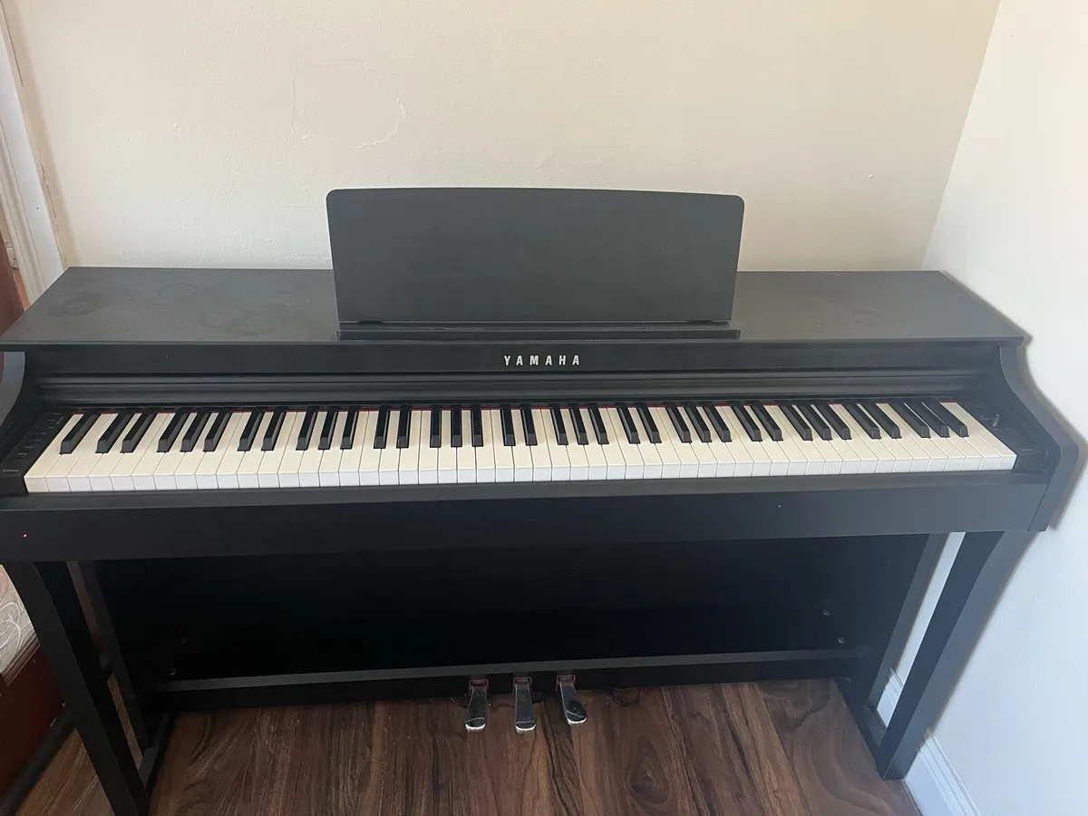 YAMAHA Digital Piano - Image 1