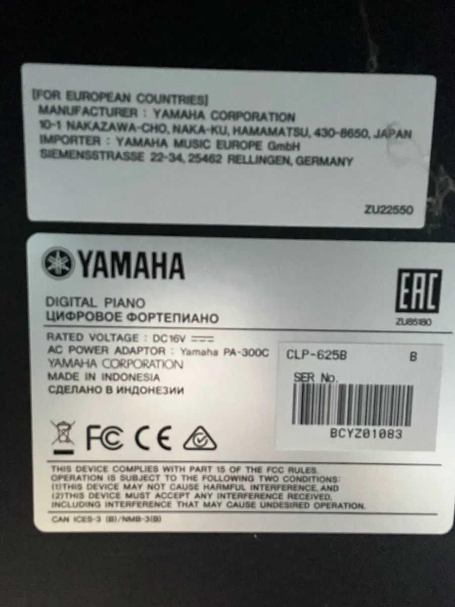 YAMAHA Digital Piano - Image 4