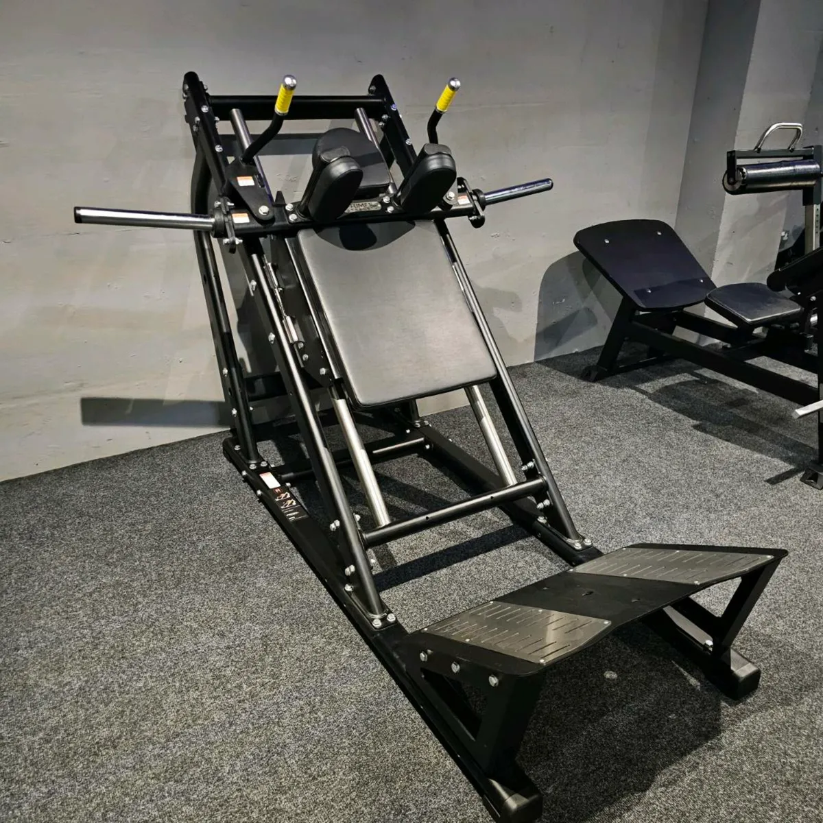 Hack Squat Machine - Image 2