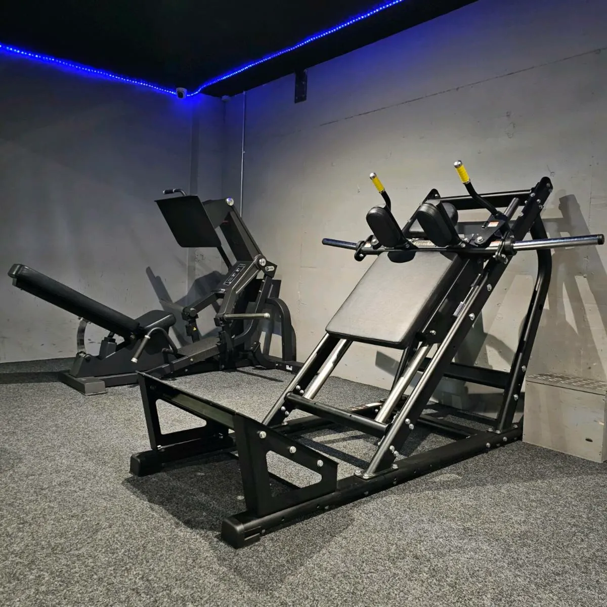 Hack Squat Machine - Image 3