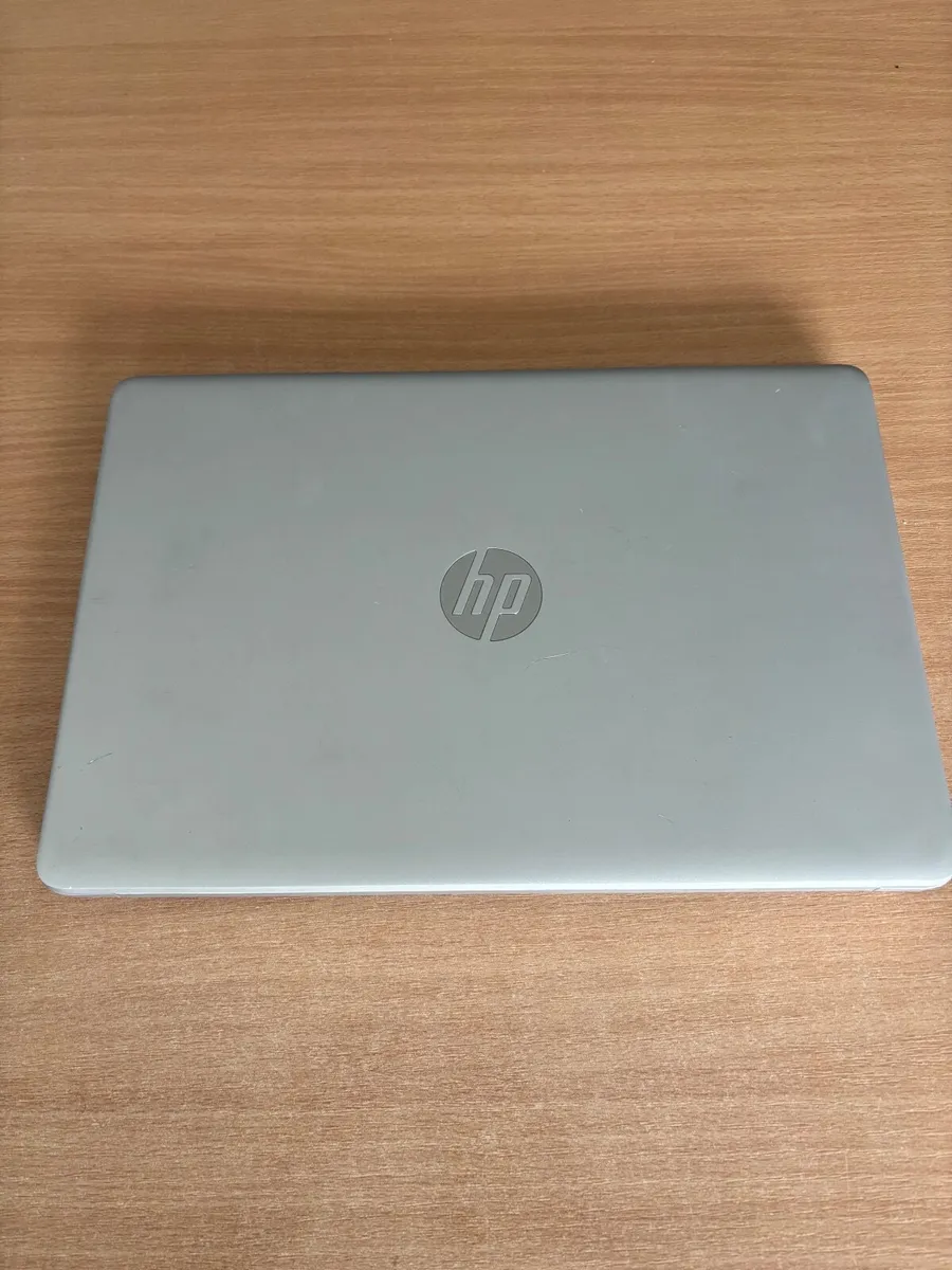 Laptop - Image 3