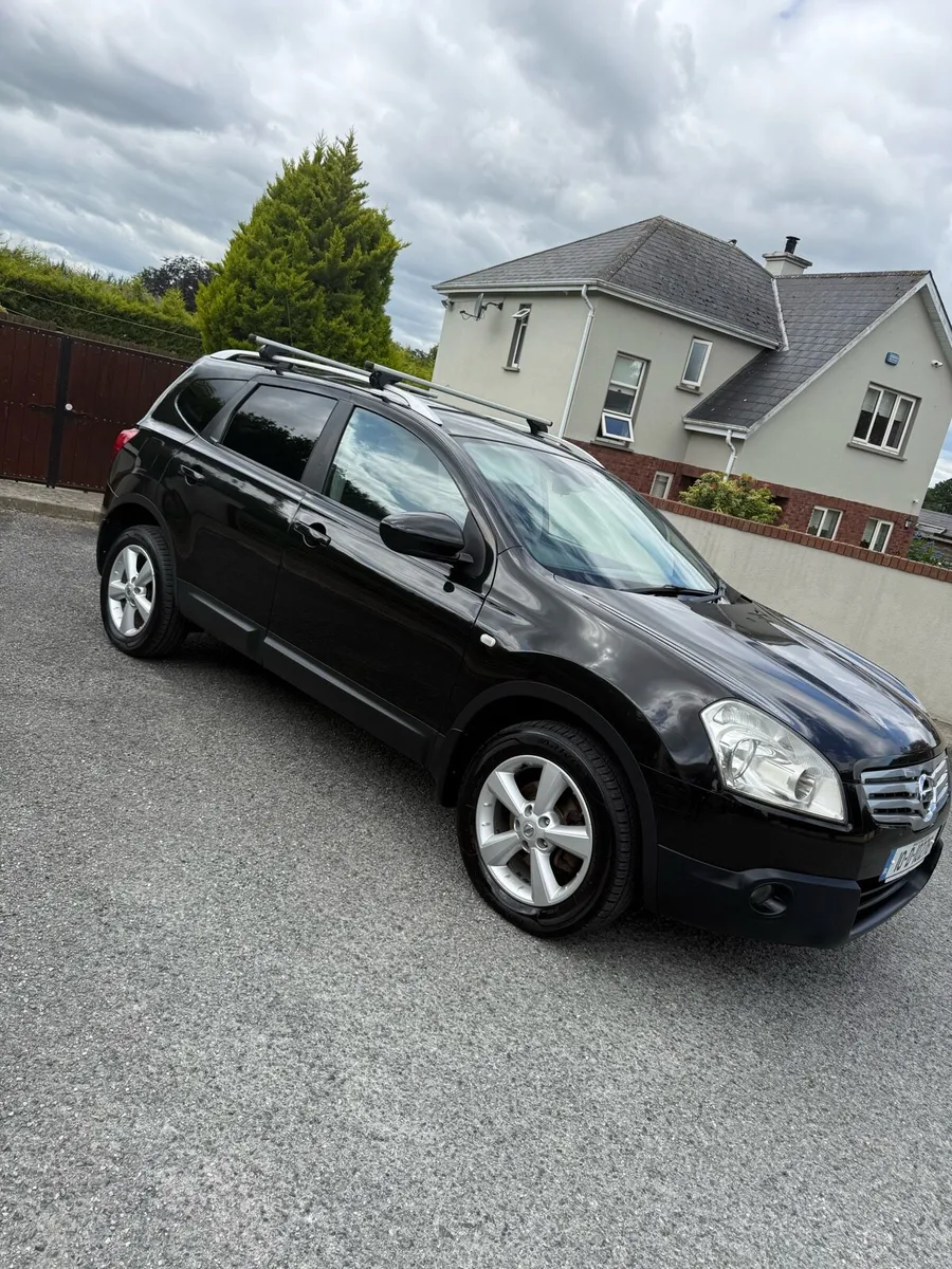 Nissan Quashqai 7 seater - Image 1