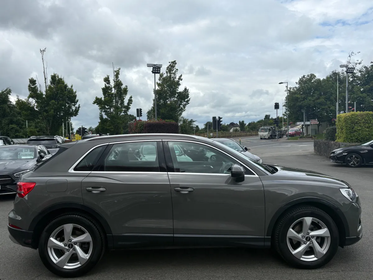 212 Audi Q3 Auto 2.0 Diesel 35D *Low Kils* - Image 4