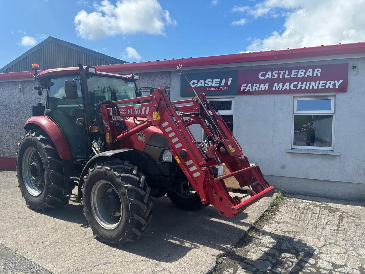 Case IH Farmall 95A - Image 1
