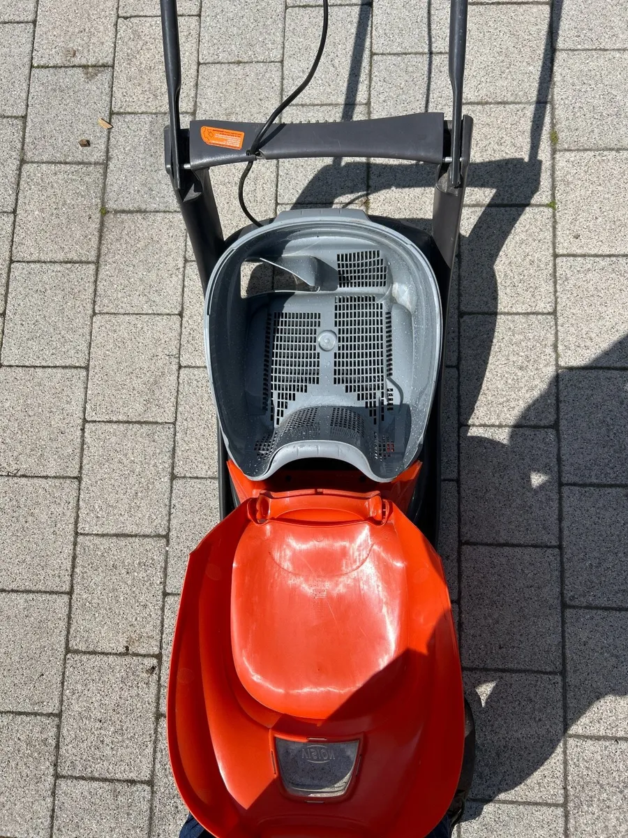Electric Hover Mower - Image 4