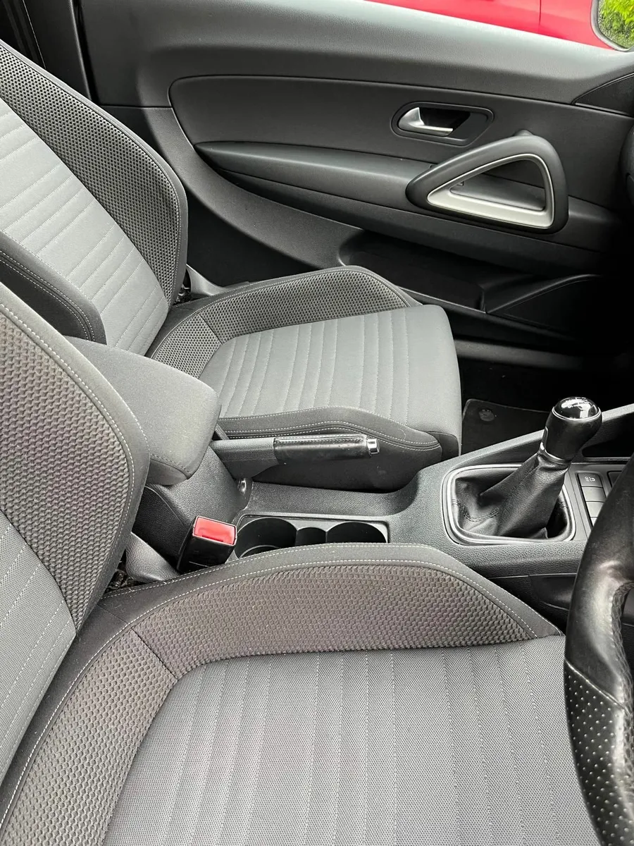Volkswagen Scirocco 2013 - Image 3