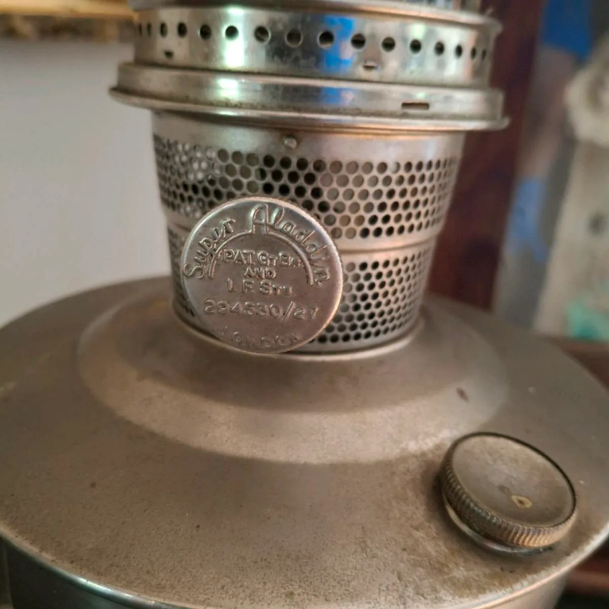 Super Aladdin Nickel Oil Lamp - Image 2