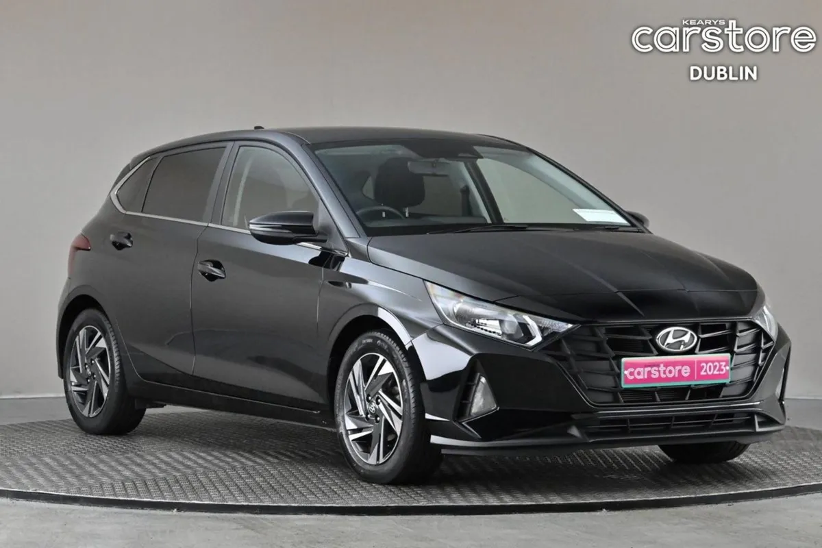 Hyundai i20 1.2 Deluxe Plus 5spd  2tone Interior - Image 1