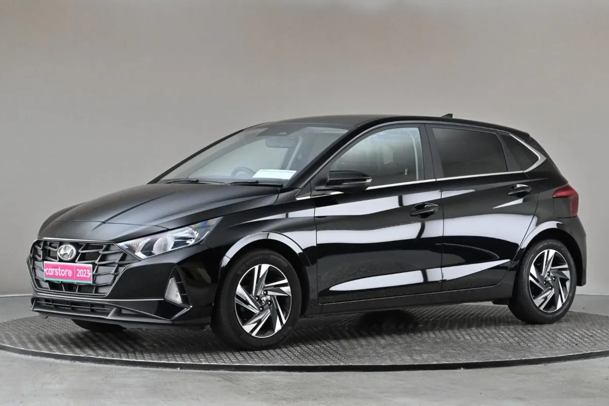Hyundai i20 1.2 Deluxe Plus 5spd  2tone Interior - Image 4