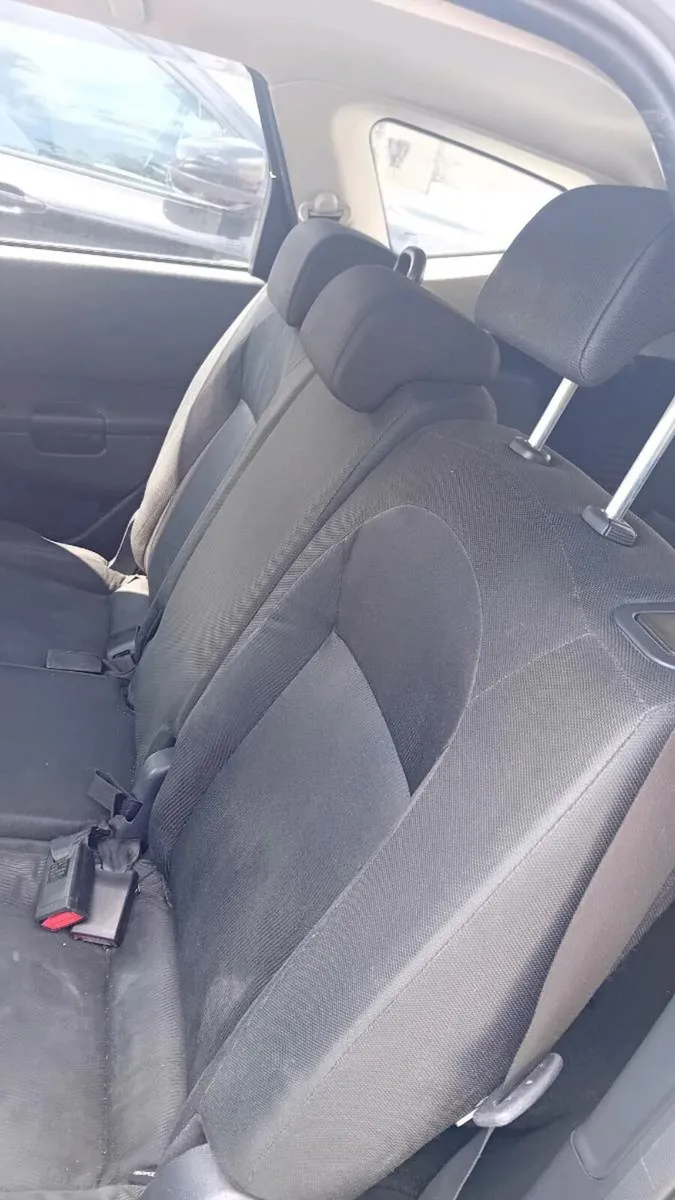 Nissan qashqai +2 - Image 4
