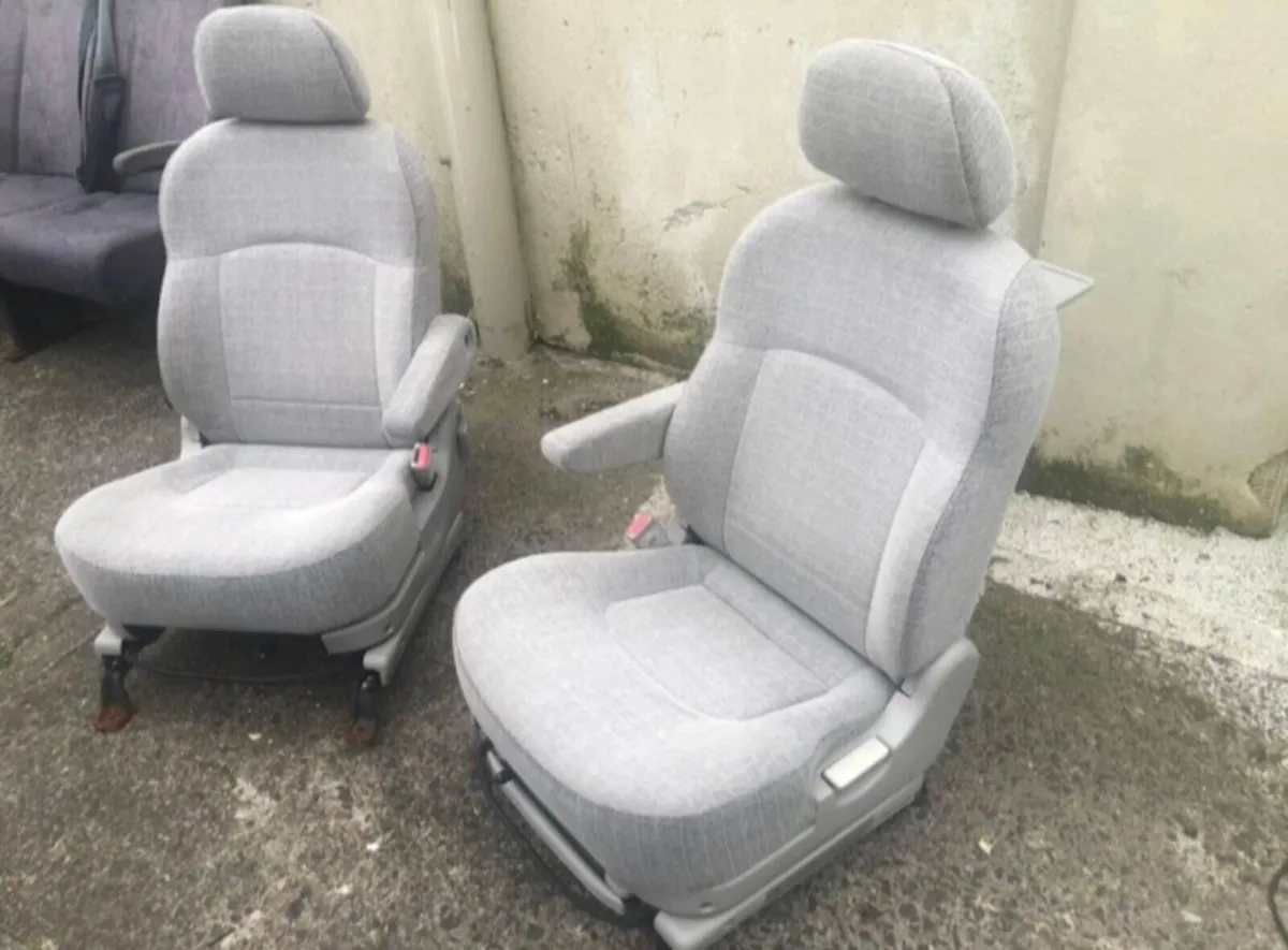 SWIVEL CAMPER MOTORHOME CAPTAIN FRONT SEATS - Image 2
