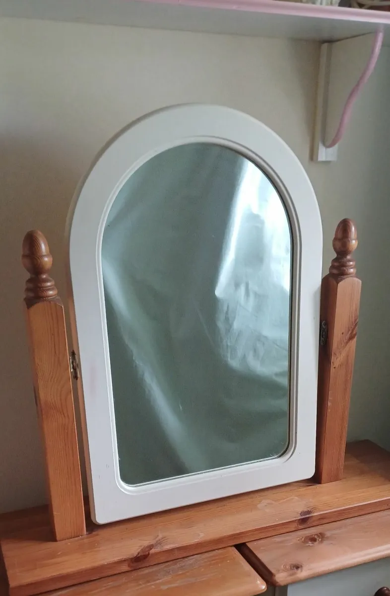 2 bedside lockers marching mirror - Image 1