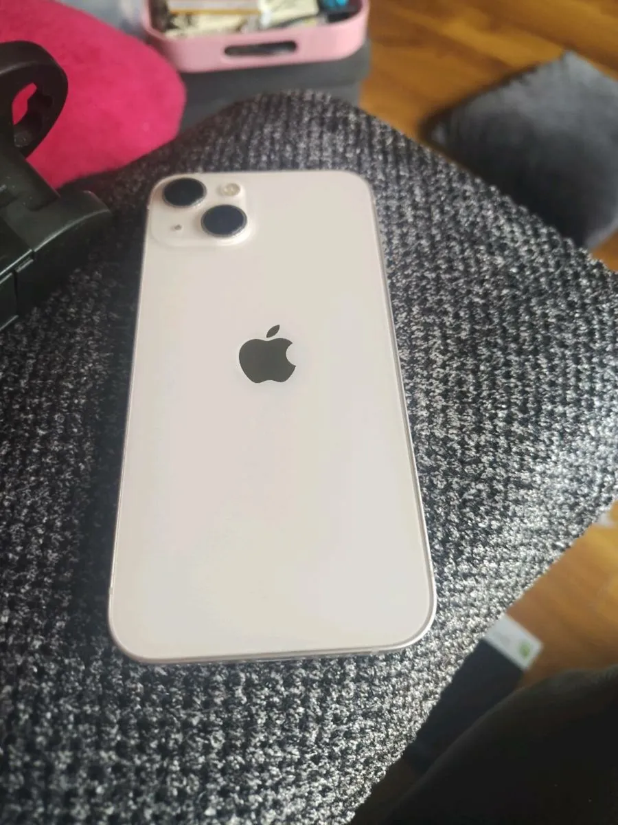 iPhone 13 - Image 1