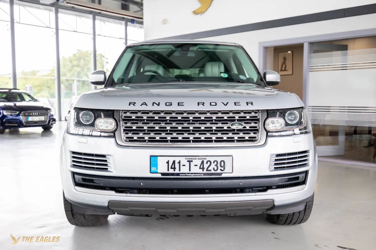 Land Rover RANGEROVER 3.0 TDV6 VOGUE 5DR A - Image 2