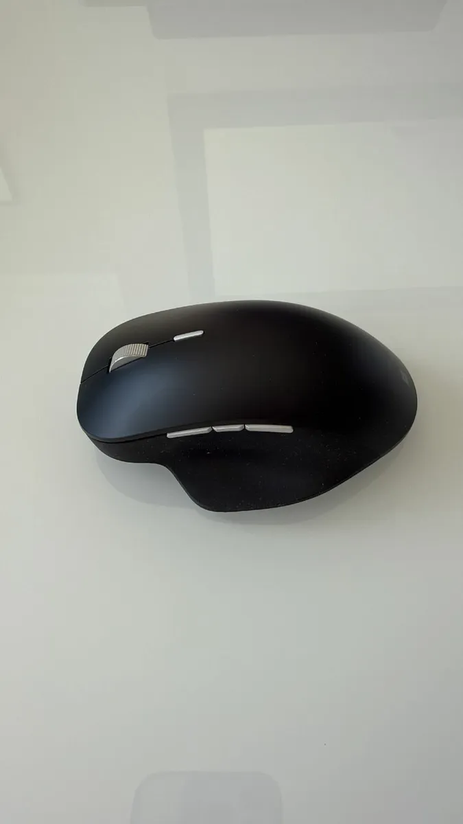Microsoft Surface Precision Mouse - Black - Image 1