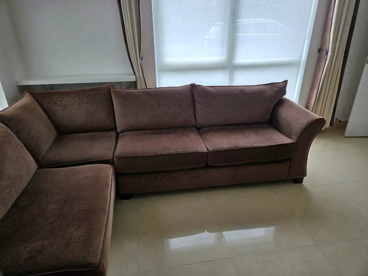Corner sofa - Image 1