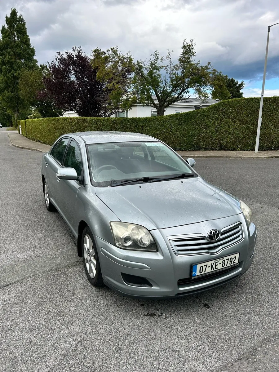 2007 Toyota Avensis - Image 1